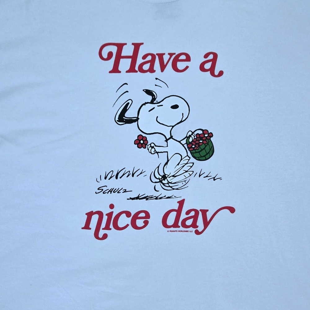 Peanuts🥜 Snoopy🐕 "Have a nice day" Graphic Tee👕 - NWOT - Picture 9 of 12